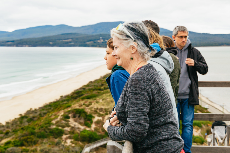 Hobart: Bruny Island Adventure with Lunch & Lighthouse Tour