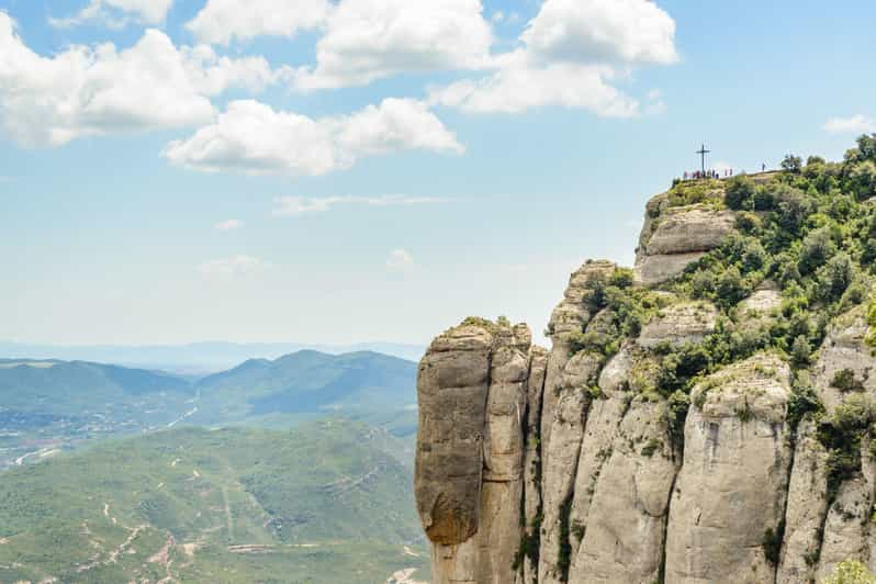 Ab Barcelona Kloster Montserrat Wanderung Getyourguide