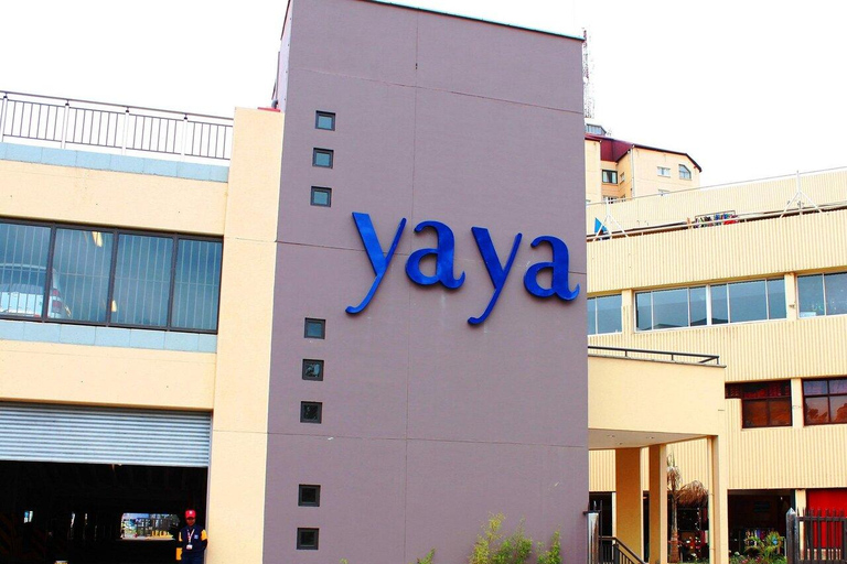 Nairobi: Shopping Malls & Local Shopping Experience