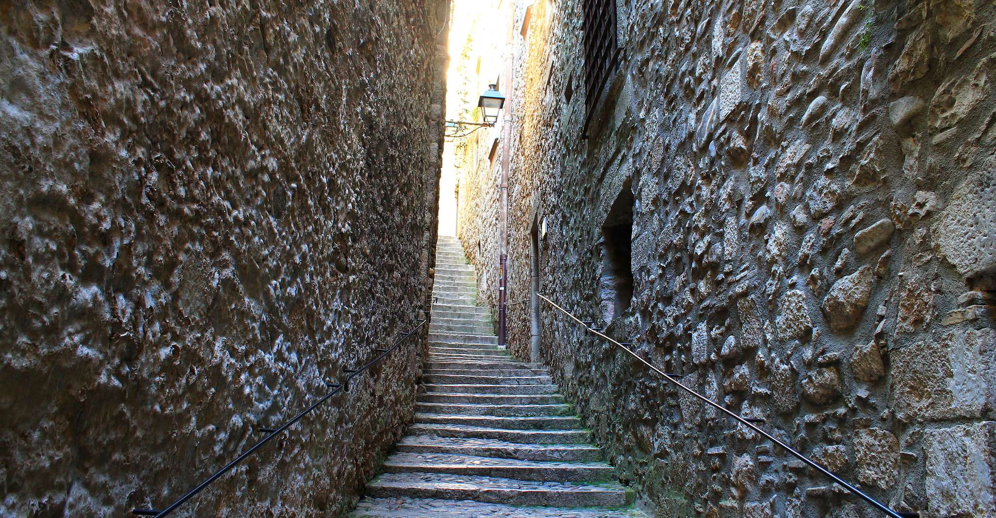 Girona, Small Group Walking Tour - Housity