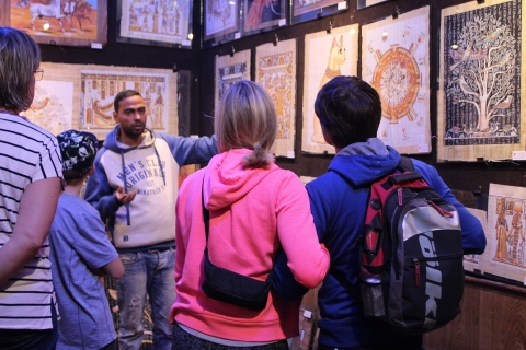 El Cairo: Museo Egipcio y tour del bazar Jan el-JaliliEl Cairo: Museo Egipcio y Jan el-Jalili con guía