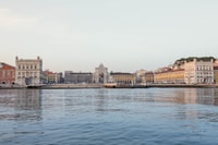 Lisbon, Day, Afternoon, or Sunset Boat Cruise with Wine - Housity