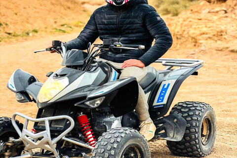 Marrakech: Agafay Desert Quad Biking Tour med middag och show