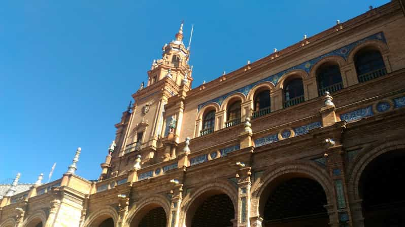 Seville: Guided Walking Tour of the Santa Cruz District | GetYourGuide