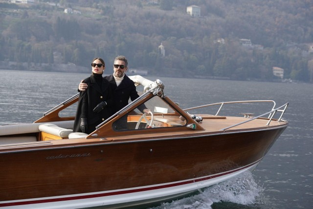 Visit Como 1 or 2-hour Classic Wooden Boat Tour with Prosecco in Como