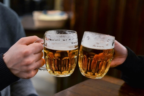 Praga: tour de 3 h de cerveza y cena checa tradicionalTour privado en francés con recogida en el hotel
