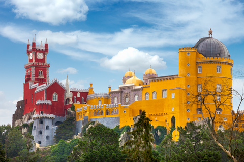 Da Lisbona: tour privato di mezza giornata a Sintra Cascais