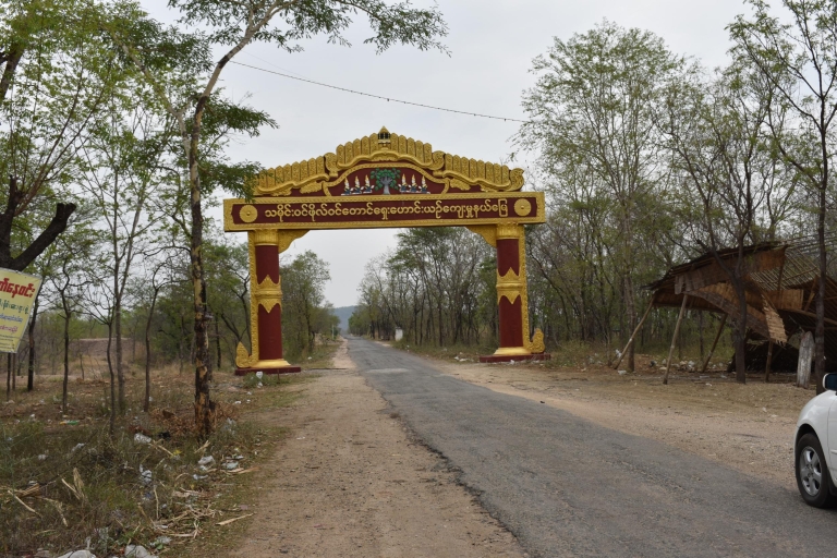 Excursión de un día completo a Monywa desde Mandalay