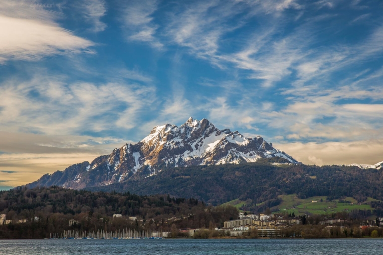 Lucerna Walking and Boat Tour: la mejor experiencia suizaCaminata y Barco + Degustación de Queso