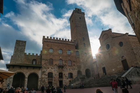 Hele dag excursie naar Siena, San Gimignano en PisaTour in het Engels