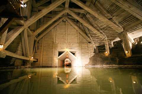 Desde Cracovia: visita guiada a las minas de sal de WieliczkaTour en inglés