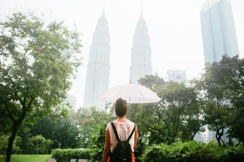 Kuala Lumpur: Petronas Twin Towers & KLCC Park Photoshoot Proposal: 50 photos | 60 mins