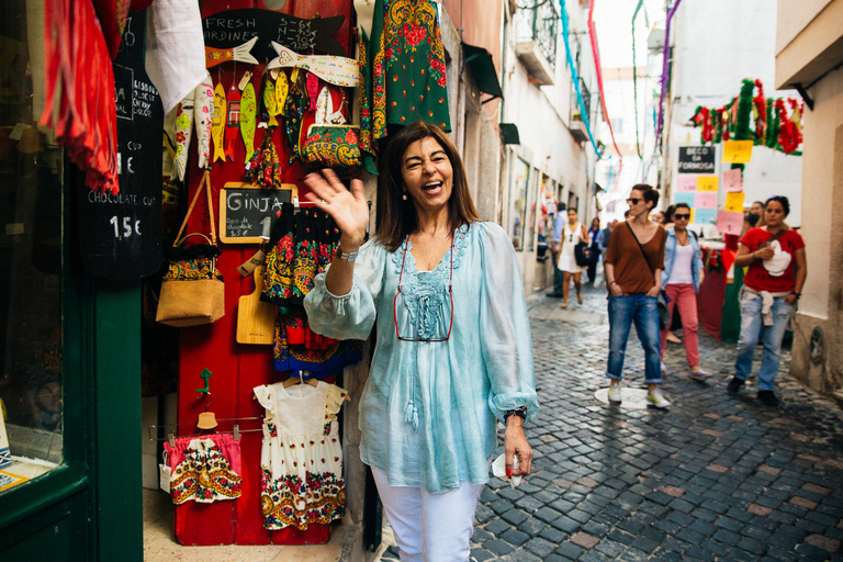 Lisboa: excursão noturna privada com bebidas e petiscos em Alfama