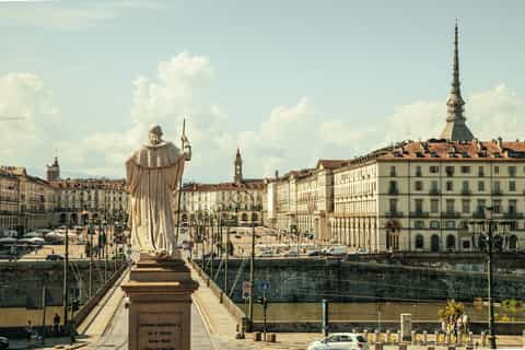 Private Tour and Tasting Dinner in Downtown Turin