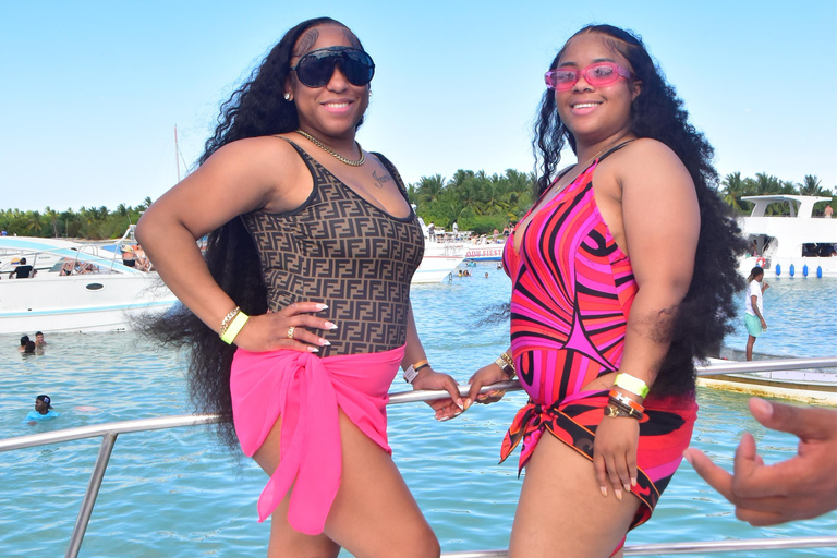 Punta Cana: Hip-Hop Party Boat with Open Bar,Live Dj & nat.P