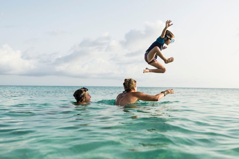 Fort Lauderdale: Scenic Boat Trip w/ Swim Stop & Inflatables