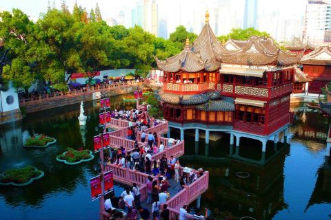 Shanghai Half Day Tour: Yu Yuan Gardens and Bund Waterway