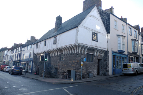 Conwy: Conwy Town Walking Tour with Historic Sights