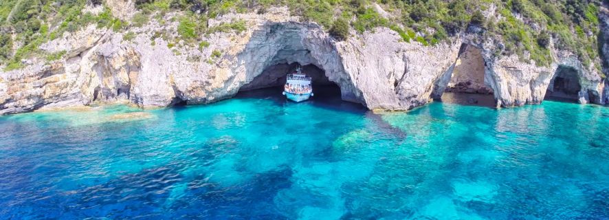 Ab Korfu: Bootstour zu den Paxi-Inseln & Blauen Höhlen