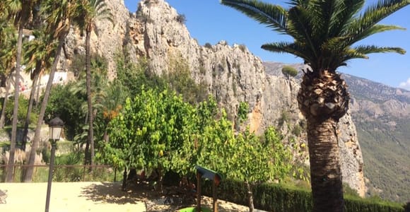 Von Albir & Benidorm: Tagestour ins Dorf Guadalest