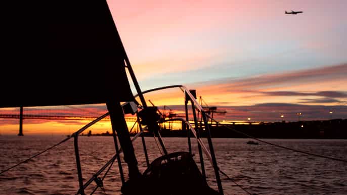 belém sitgo and sailboat sunset tour