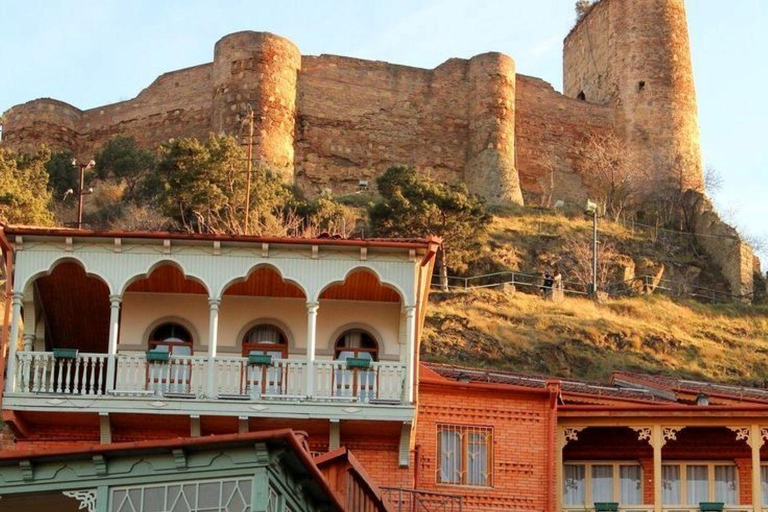 Tbilisi: Old Town Tour & Panoramic River Cruise with Wine