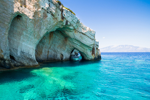 Prywatna wycieczka po plaży Navagio Shipwreck Beach i Blue CavesPrywatna wycieczka na plażę Navagio Shipwreck i Błękitne Jaskinie