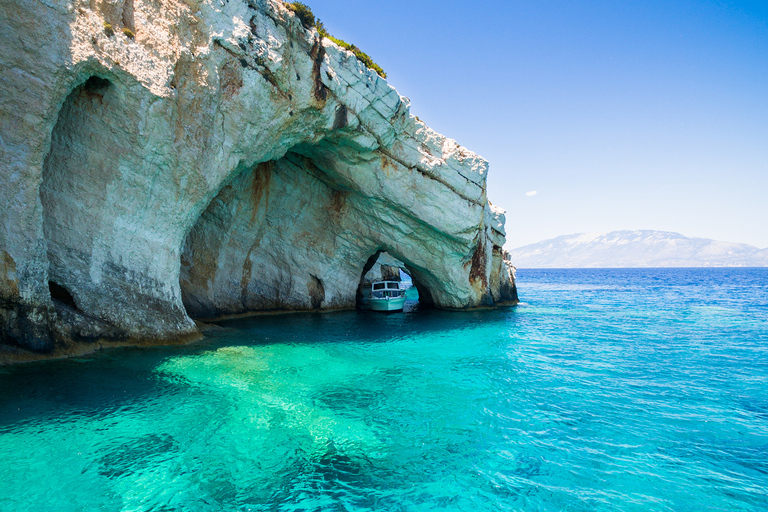 Prywatna wycieczka po plaży Navagio Shipwreck Beach i Blue CavesPrywatna wycieczka na plażę Navagio Shipwreck i Błękitne Jaskinie