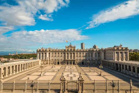 Madrids kongelige slott: Forbi-køen-billett og omvisning