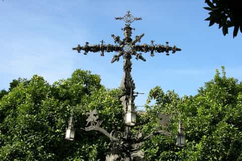 Seville: Enchanted Walking Tour in Spanish