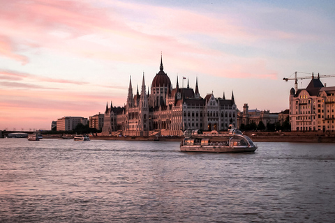 Budapest: Sightseeing-båtkryssning dagtidBudapest: Dagens sightseeingbåtskryssning