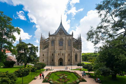 Excursión de un día a Kutná Hora con tiempo libre desde PragaTour sin guía en vivo ni boletos de entrada