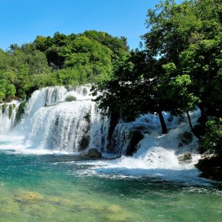 From Omiš: Krka Waterfalls and Trogir Small Group Tour