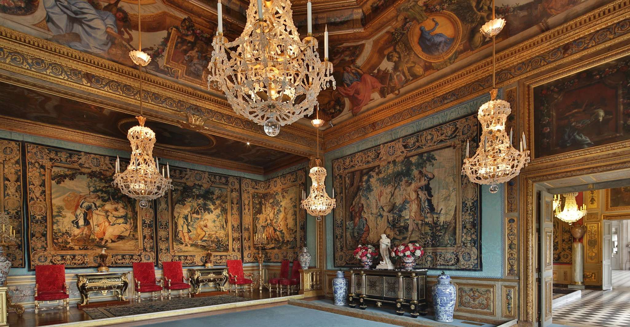 Melun, Vaux le Vicomte Schloss Eintrittskarte und Bustransfer - Hizvo