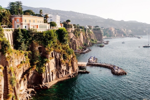Positano: Traslado privado a Sorrento, Roma o NápolesTraslado diurno: Hoteles de Positano a Nápoles