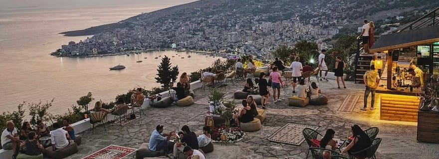 Les joyaux cachés de Saranda : coucher de soleil à Lekursi, Blue Eye et dégustation de vin