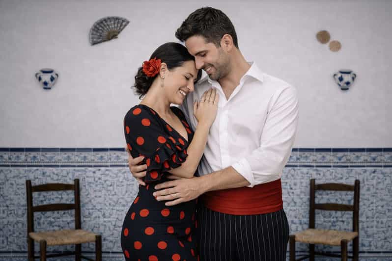 Mijas Pueblo:Traditional Spanish Costume Couple Photo Shoot