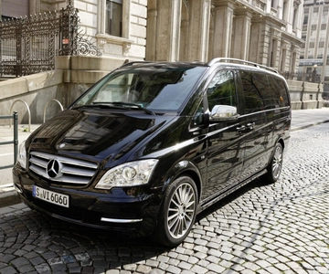 From Naples: Private One-Way Transfer to Positano