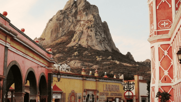 desde méxico peña de bernal 3er mayor monolito del mundo