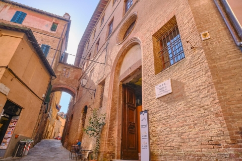 Vanuit Florence: dagtour hoogtepunten ToscaneHoogtepunten van Toscane: Spaanse tour zonder kathedraal