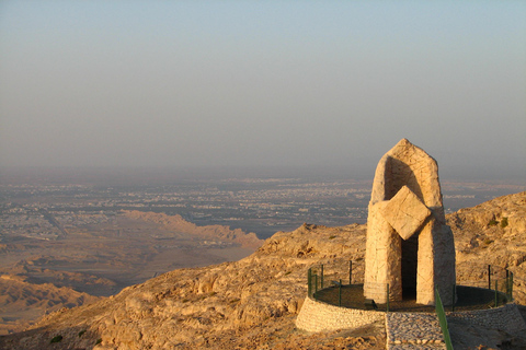 D&#039;Abu Dhabi à Al Ain : des terres royales aux sommets montagneux