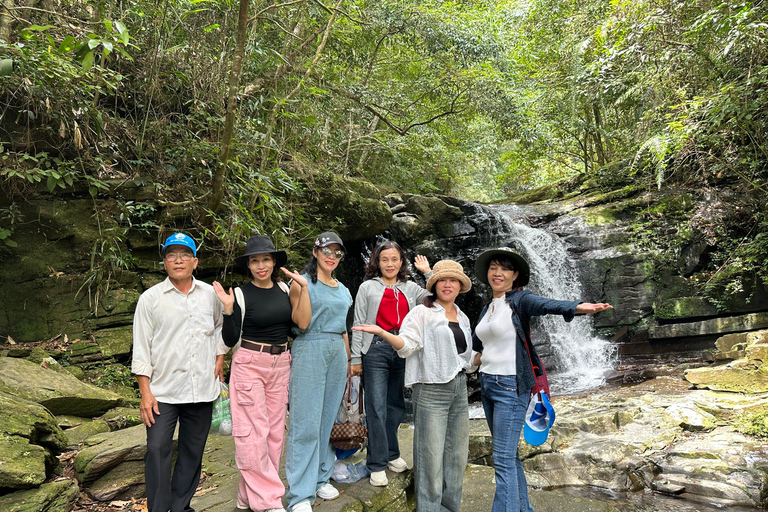 Excursão de trekking: Viagem de 1 dia ao Parque Nacional Bach Ma a partir de Hue