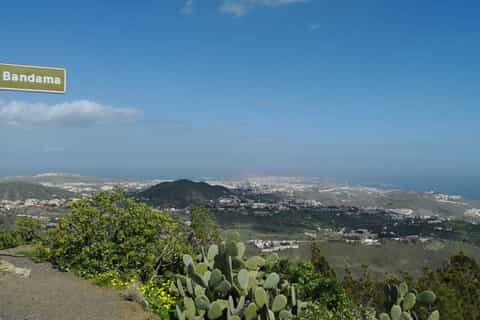 Bandama Caldera, Botanic Garden and Old Town from Las Palmas