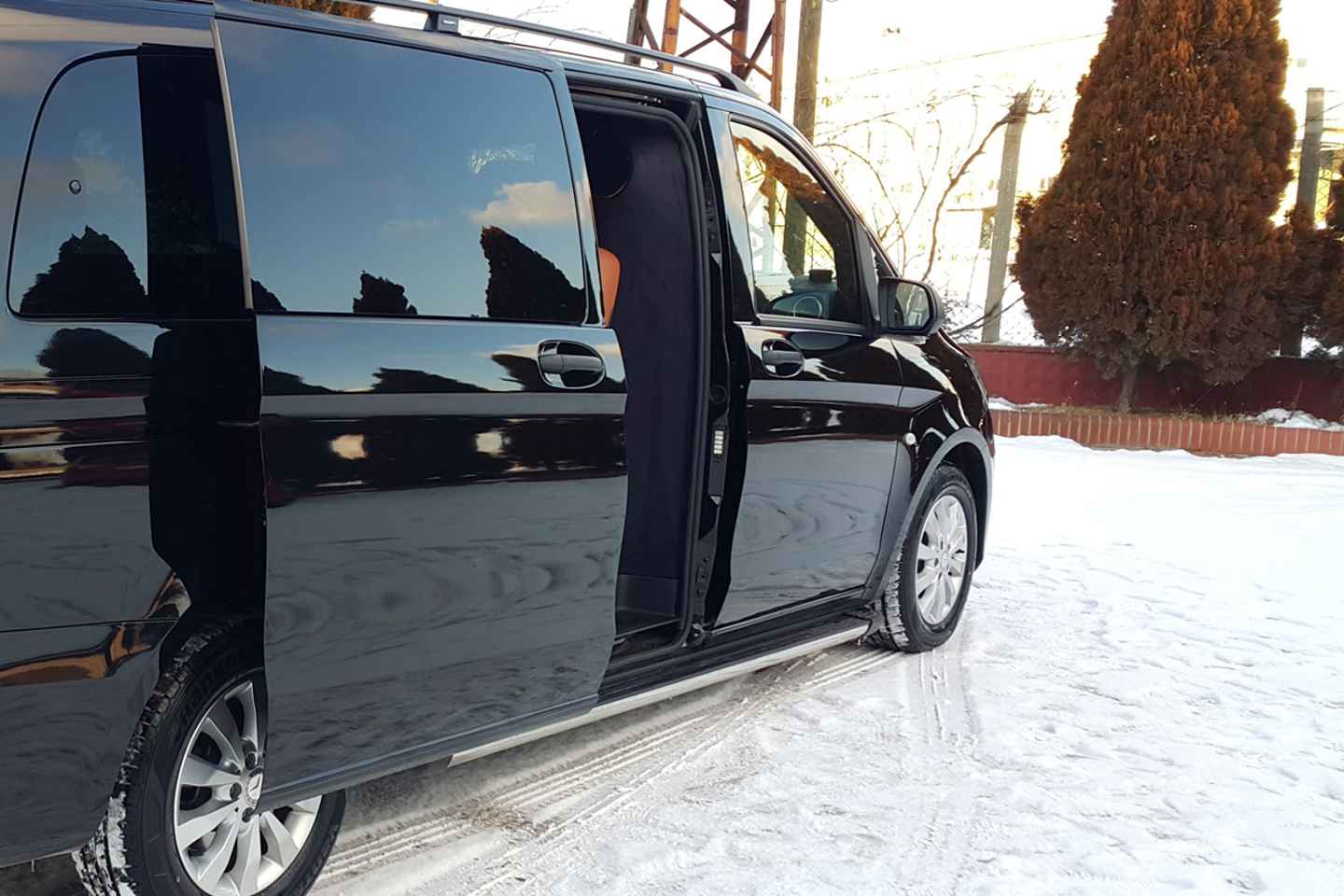 库萨达斯豪华机场接送服务