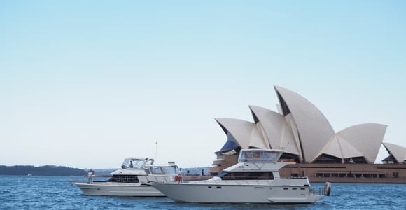 Sydney Harbour: 2-Hour Morning Yacht Cruise with Morning Tea