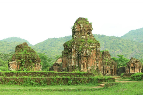 Z Da Nang: Wycieczka z przewodnikiem po Sanktuarium My Son z lunchem