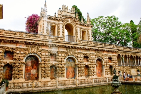 Sevilla: tour guiado sin colas al Alcázar con ticketsTour en grupo en francés