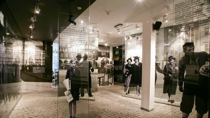 krakow schindlers factory guided tour