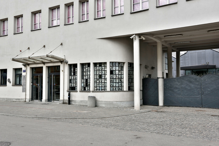 Kraków: Fabryka Schindlera - wycieczka z przewodnikiemKraków: fabryka Schindlera - zwiedzanie po angielsku