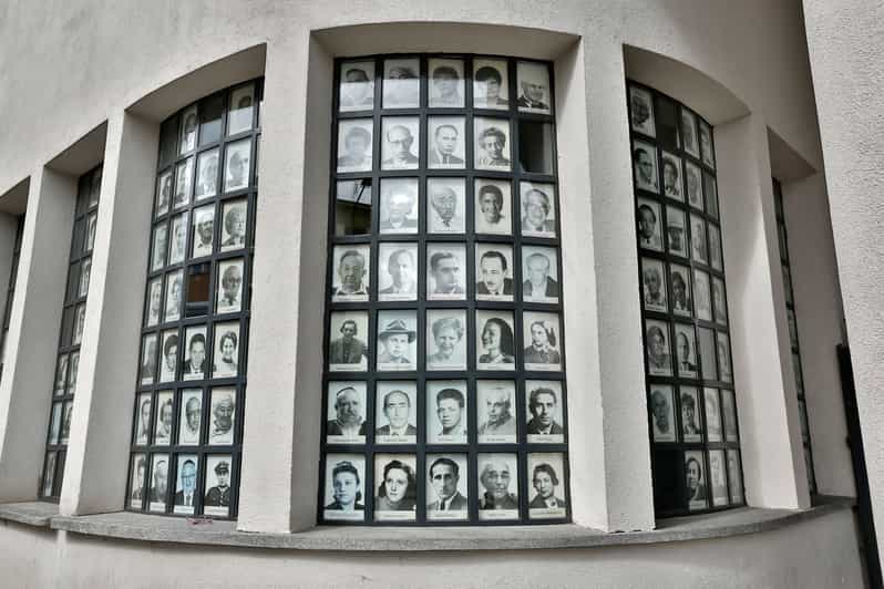 Colagem de mídia